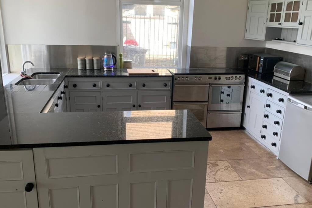 فيلا Spacious With Spectacular Views And Private Garden بكستون المظهر الخارجي الصورة